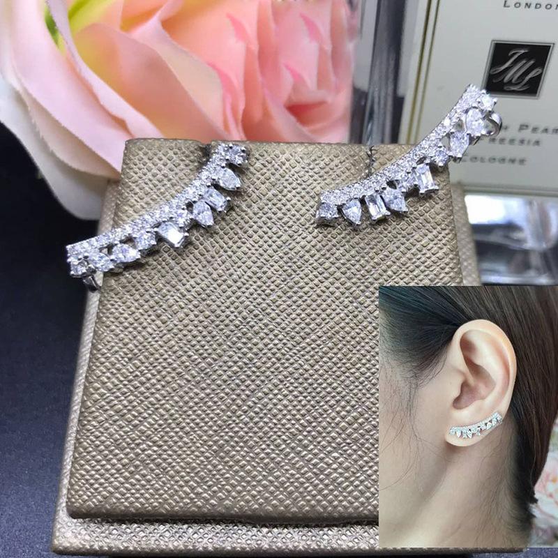 Korean Commuter Ear Clips, Copper Inlaid Zircon Arc Earrings, Exquisite Women'S Curved High-Quality Stud Earrings