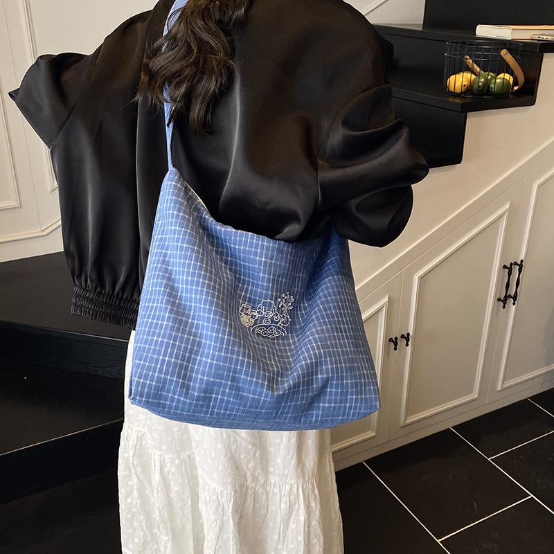 Niche retro plaid blue and yellow tote bag portable commuter large capacity underarm bag canvas bag fashionable and lightweight cloth bag