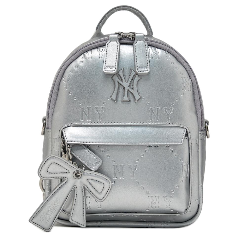 MLB 26 Spring Collection Diamond Floral Pattern 3D Butterfly Pendant Mini Backpack Kids backpack Silver 7ABKM036N-50SIS Basic Set Bag 14400₽