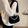 1 Pcs New Wrinkled Small Square Bag Shoulder Bag Soft Plush Fur Ladies Elegant Pearl Chain Underarm Bag Women