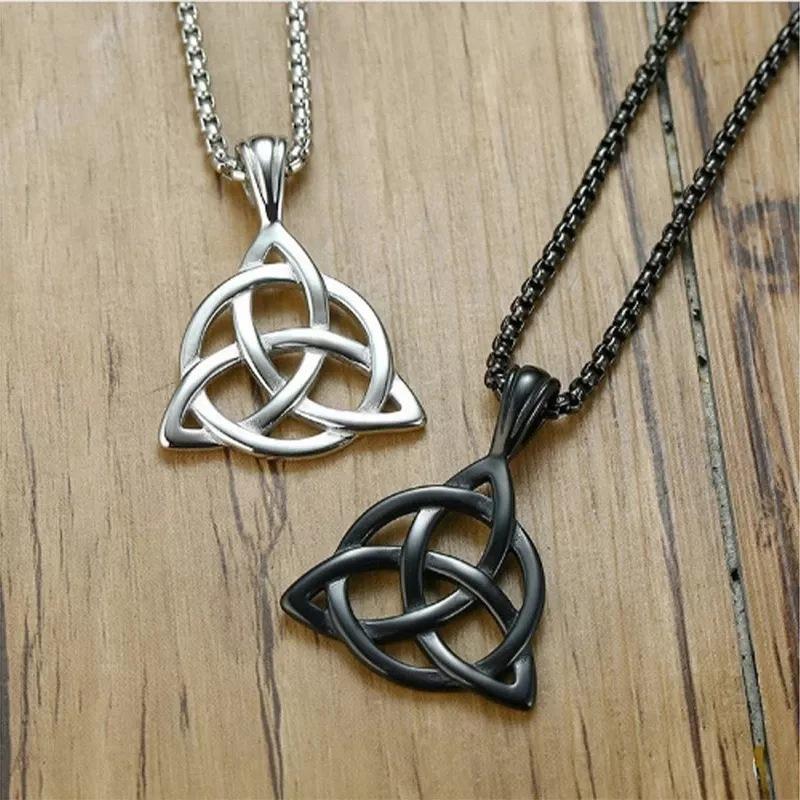 Simple Alloy Triangle Integrated Retro Unisex Necklace