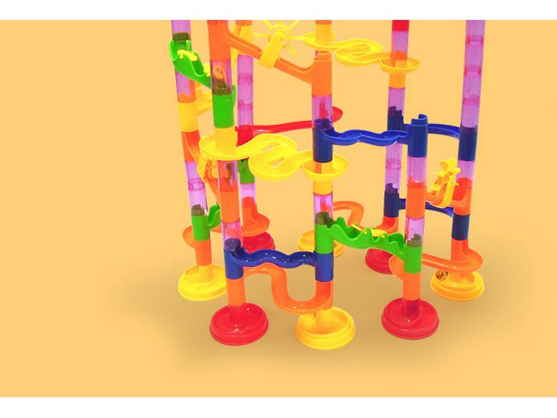 3D Labyrinth Murmelbahn Puzzle, 105-teilige Kunststoffbausteine für die frühe Bildung und den Zusammenbau von Kindern