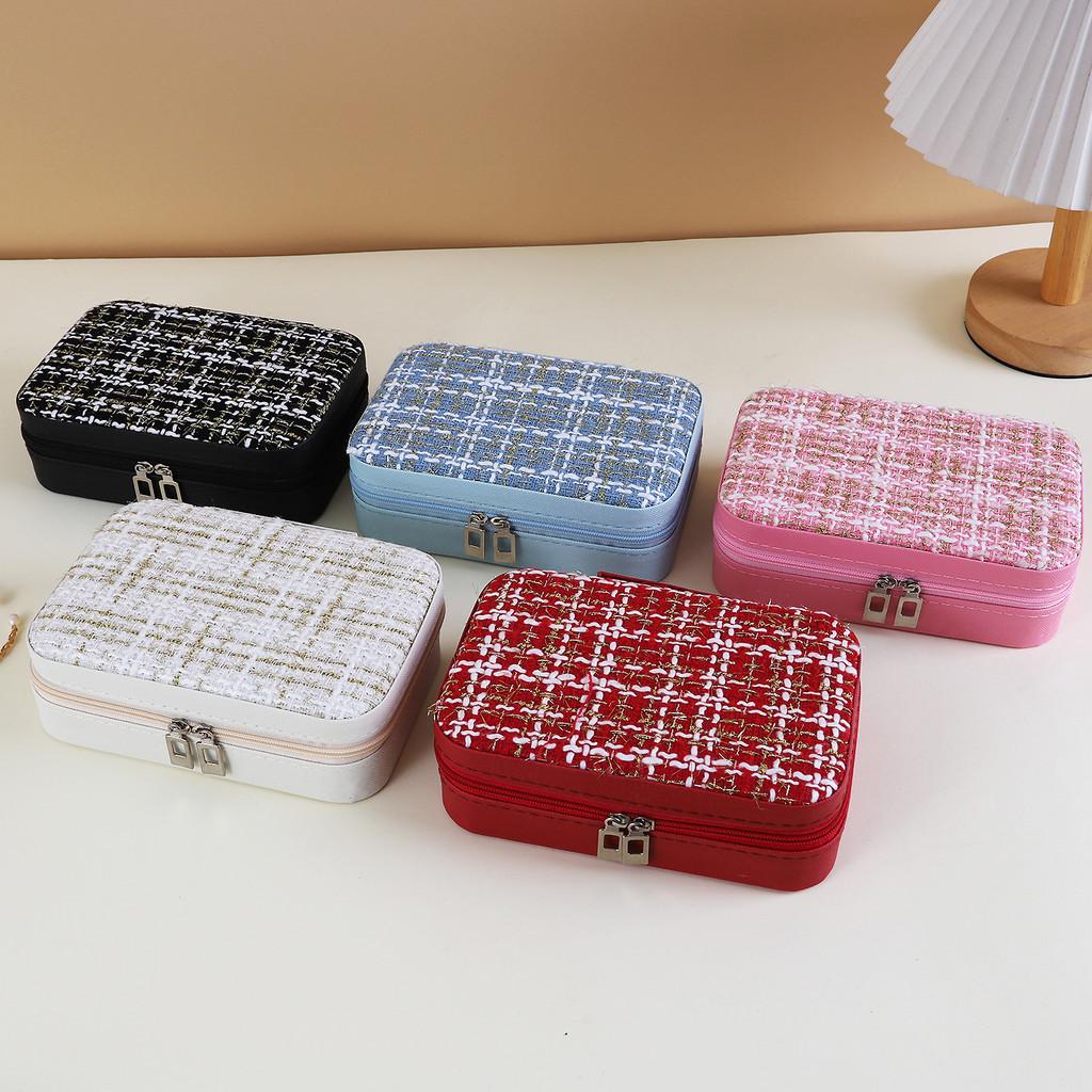 Small Style Leather Jewelry Box With Zipper And Dividers For Necklaces And Rings