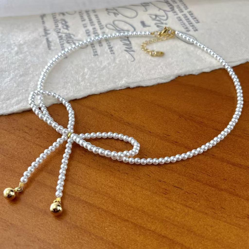 Vintage Romantisch Starkes Licht Perfekter Kreis Künstlicher Kristall Schleife Schlüsselbein Kette Halskette