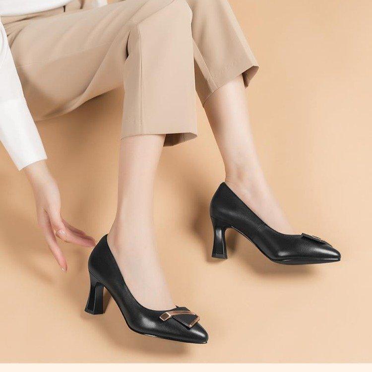 Sapatos pretos femininos de salto alto, moda, temperamento, couro macio, sapatos femininos, salto grosso, sapatos de couro macio