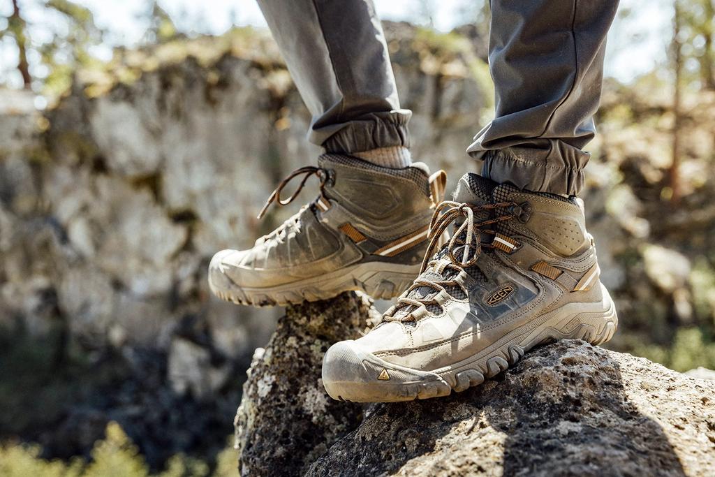 Trekking Shoes TARGHEE III MID WP Targhee Three Mid Waterproof BLACK BROWN cm [KEEN] Men's OLIVE/GOLDEN 29.0