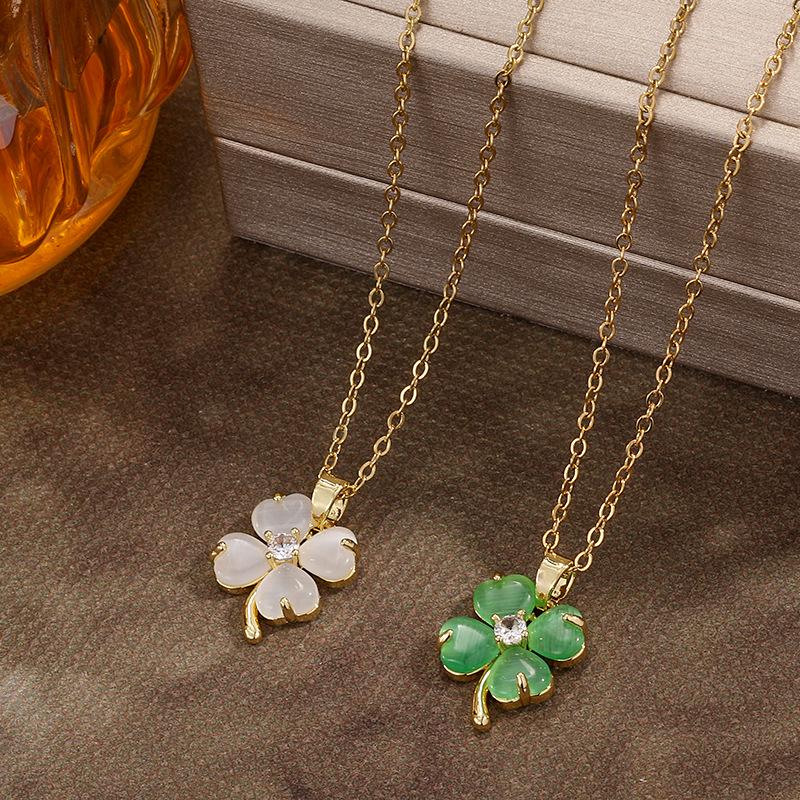 Korean Style Titanium Four-Leaf Clover Cat's Eye Necklace for Women - Elegant, Lucky Pendant Clavicle Chain Accessory