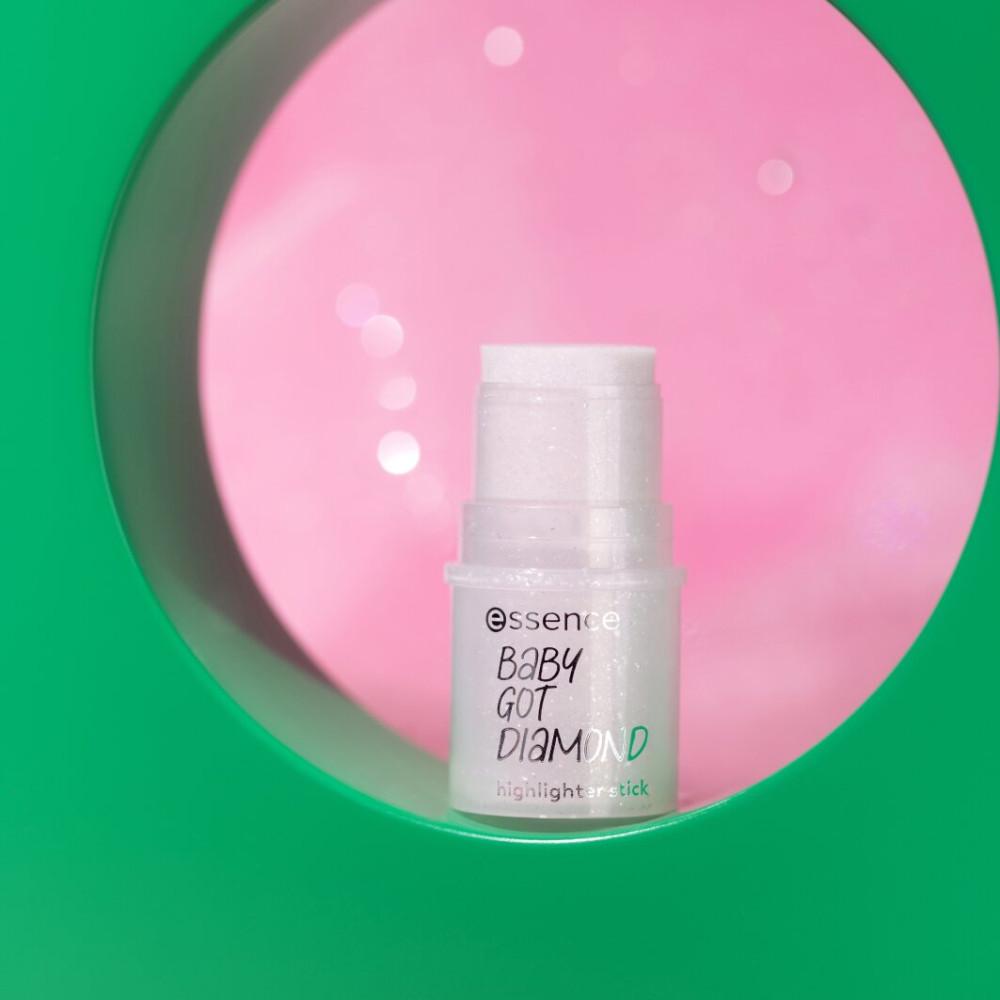 Essence Baby Got Diamond Illuminator Stick -