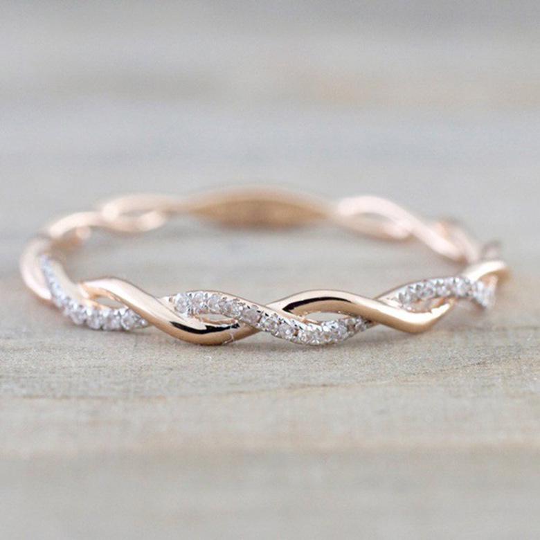 Stylish Diamond-Inlaid Twist Couple Ring - Trendy Women's Jewelry