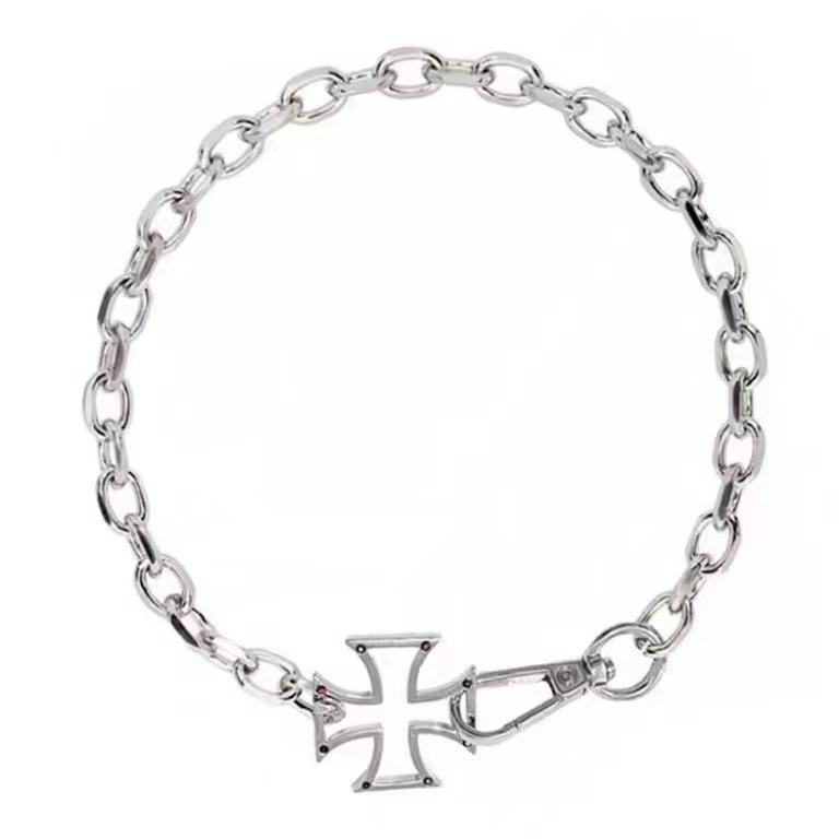 

Necklace Men s Hollow Cross Neck Chain Short European and American Hip Hop Versatile Personality Niche Tide Girls Cuban Chain Couple