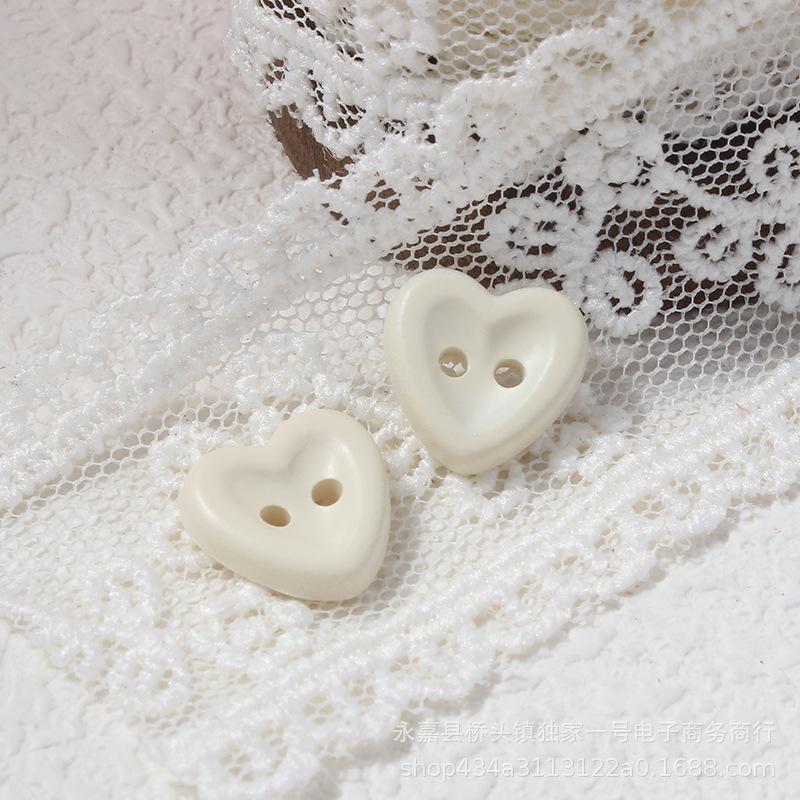 20 Pieces Cute Mini Heart Plastic Buttons Sewing Supplies for Women's Cardigans Blouses & Children's Garments DIY Button Craft