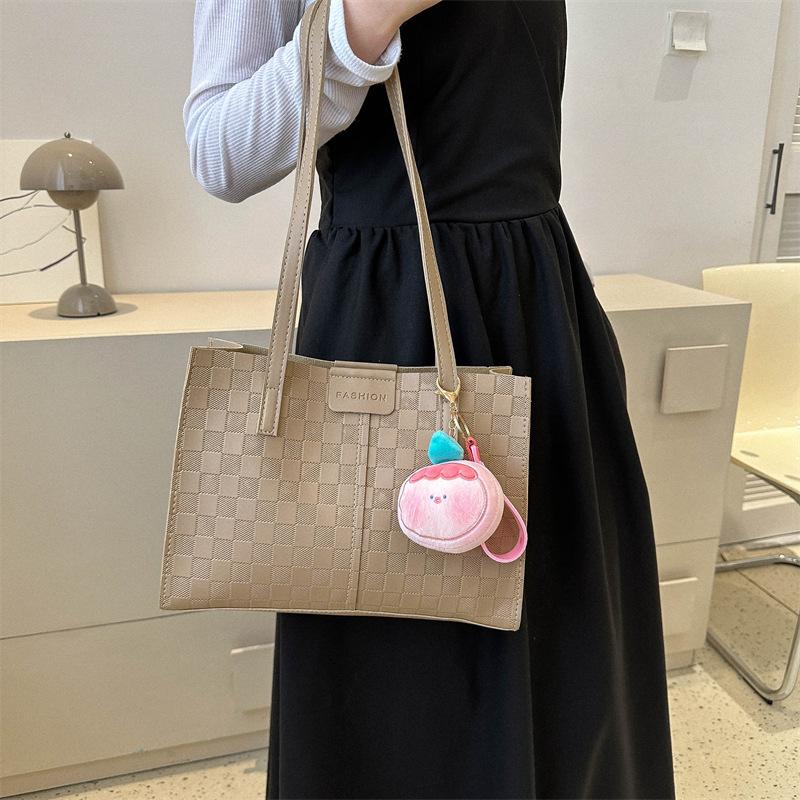 Large Capacity Simple Bag for Women's New Versatile Textured Plaid Shoulder Bag for Class Commuting Toy Bag