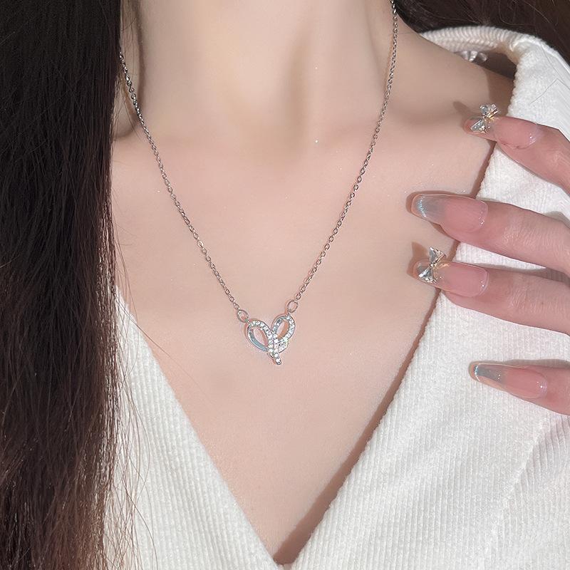 Original Love Necklace Jewelry Femininity Light Luxury Fashion Heart Stainless Steel Clavicle Chain