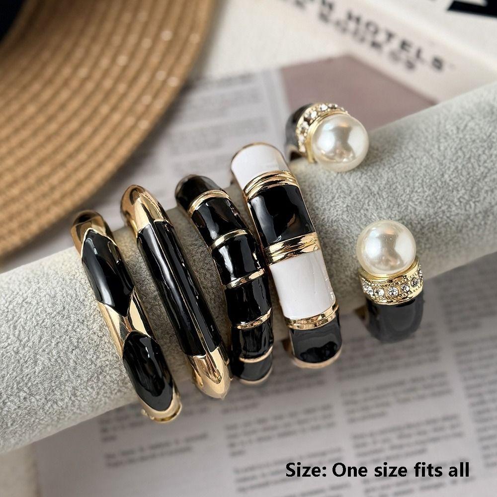 Enamel Enamel Cuff Bangle Black White Floral Zircon Bracelet Dripping Oil Bracelet  Gift Giving