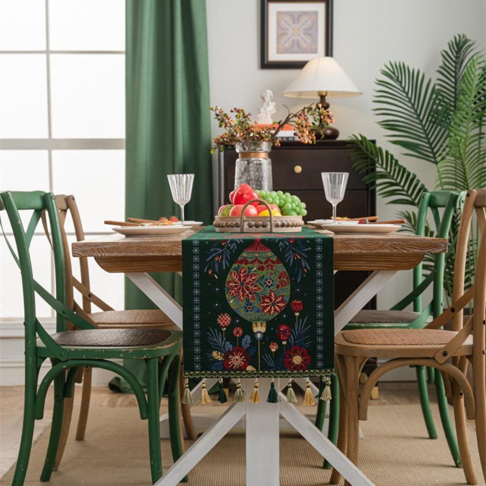 

Christmas Snowman Jacquard Table Runner with Fringe Polyester Home Decor Tablecloth Bedspread 35*120