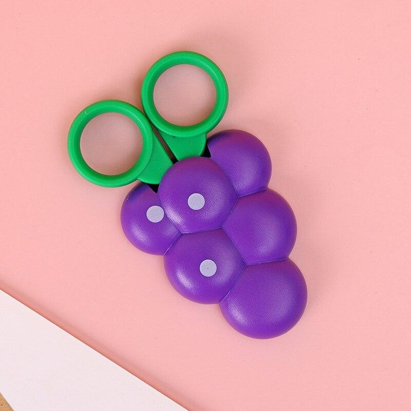 Mini dětské nůžky na ovoce s magnetickou nálepkou Magnet na ledničku Mrkev Jahoda Hroznová Banán Roztomilé malé bezpečné nůžky Dětský dárek