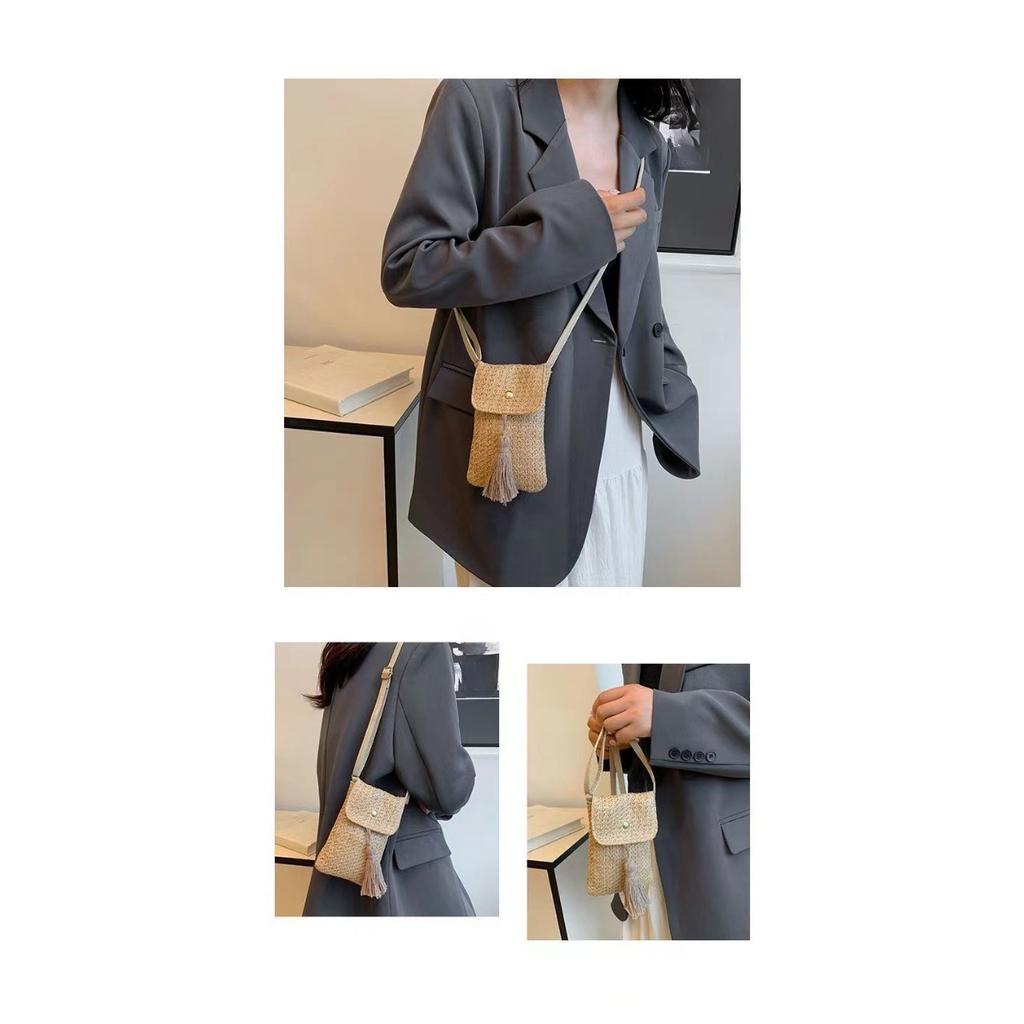 Fashionable Summer Beach Vacation Mini Shoulder Bag -Adjustable Shoulder Strap, Magnetic Buckle Design, Solid Tassel Details, Crossbody Phone Bag