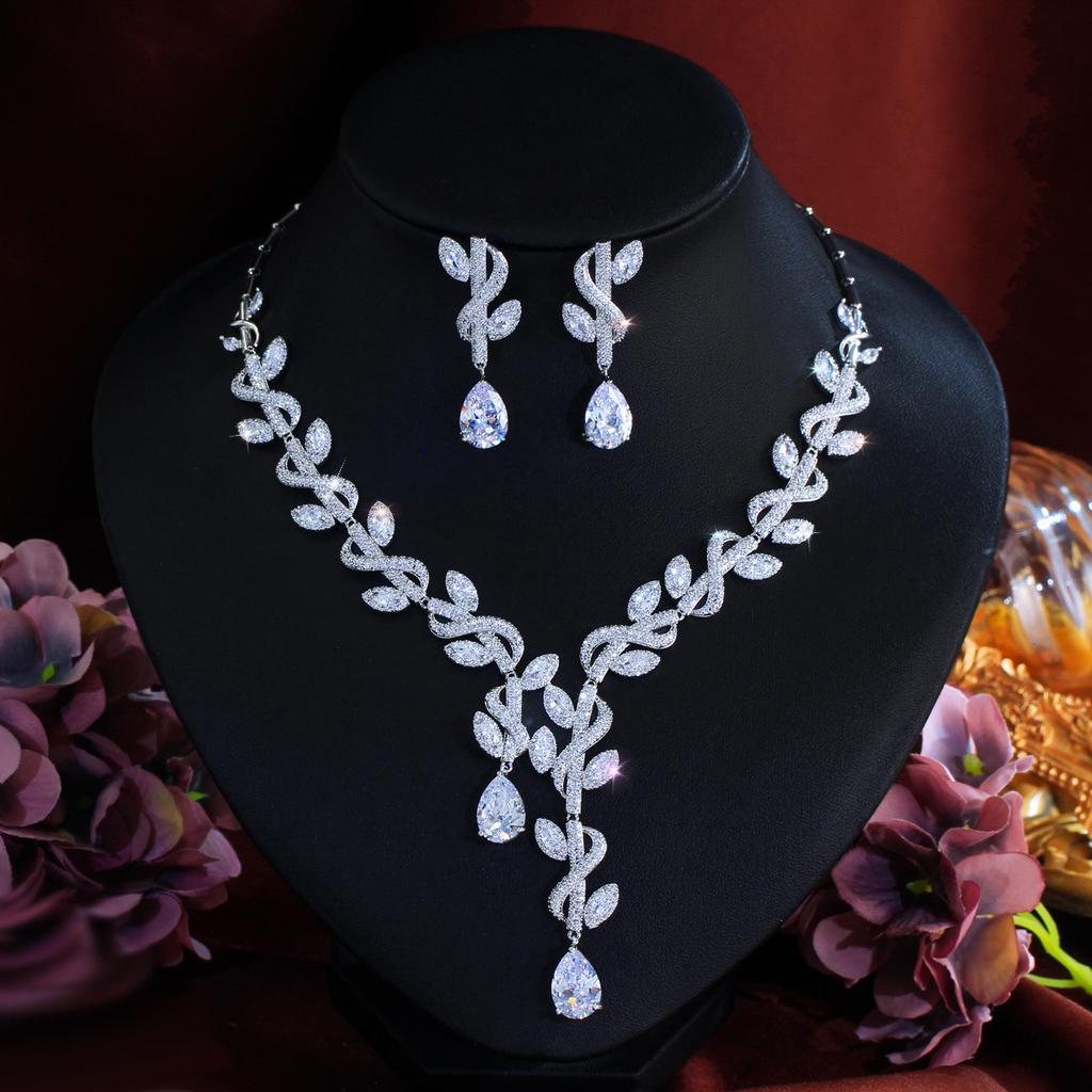 Wedding Bridal Necklace Earrings Jewelry Set Inlaid Zircon Light Luxury Dress Wedding Set Chain