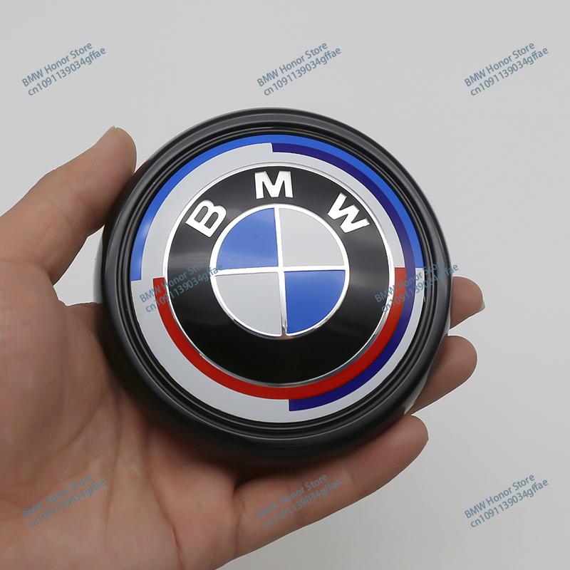 For BMW 1 W E82 For BMW Blue and White Logo X6 E71 F16 X3 F25 X5 E70 F15 X4 F26 1Pcs 3D ABS Chrome Black Rear Trunk Emblem Badge With Base