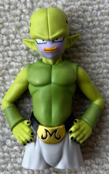 

[USED] Green Figure Purple Face