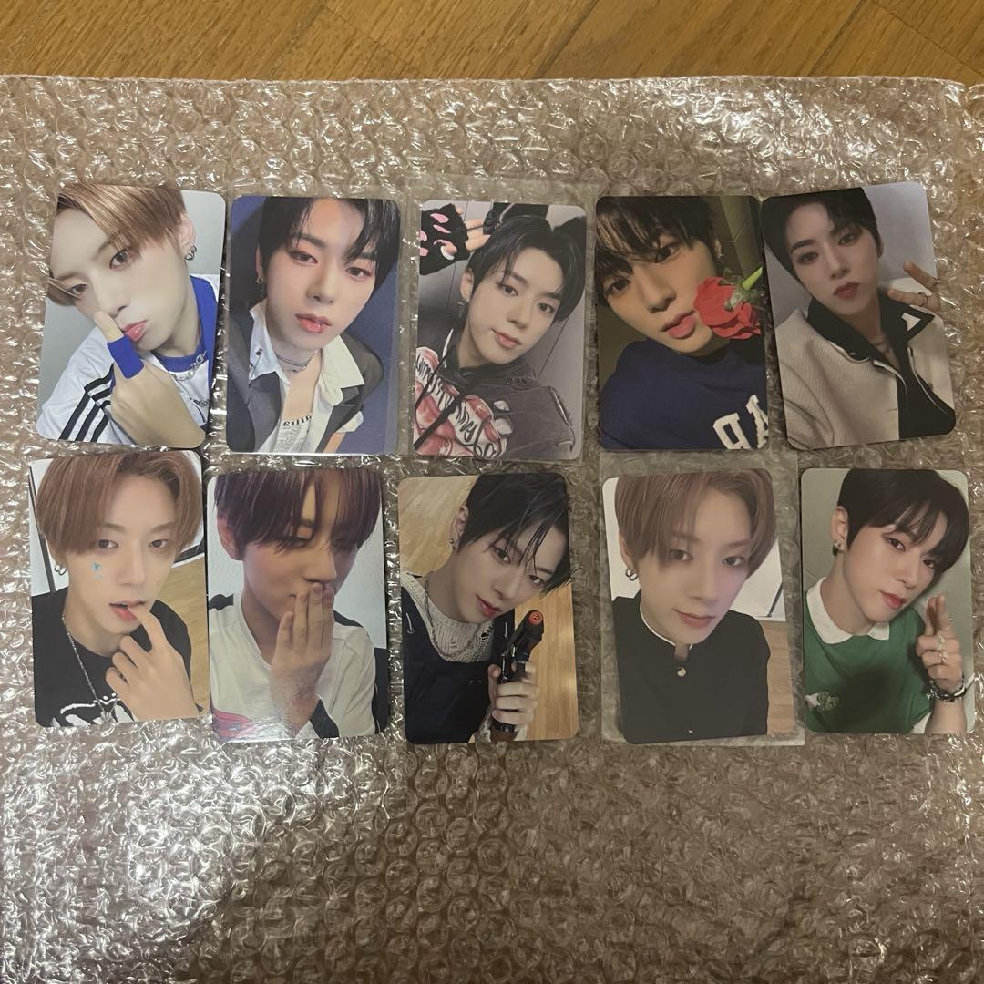 

[ИСПОЛЬЗОВАННЫЙ] Набор из 10 коллекционных карточек с изображением Джинхёка в наши дни