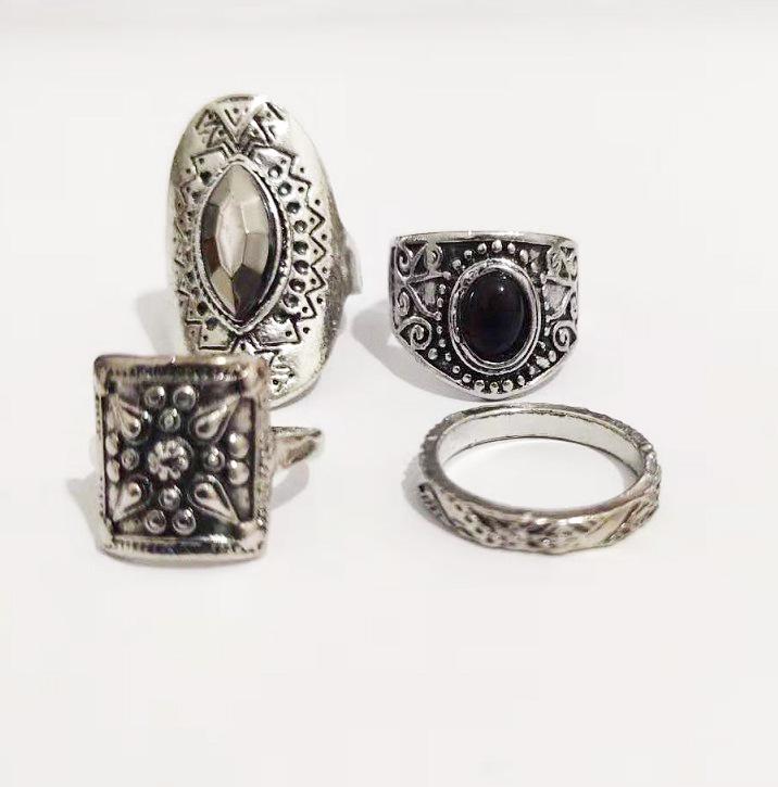 Retro Emerald Four-Piece Ring Set - European & American Fashion Jewelry