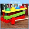 Interaktives Ballspiel mit Holz zum Zuordnen von Farben, Hämmern und Spielen für Kleinkinder im Alter von 1-2-3 Jahren