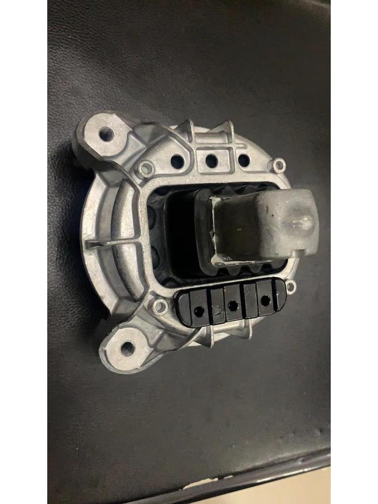 BMW F07/F10/F11/F18 Engine Mount Rubber Pad (Part #22117935149)