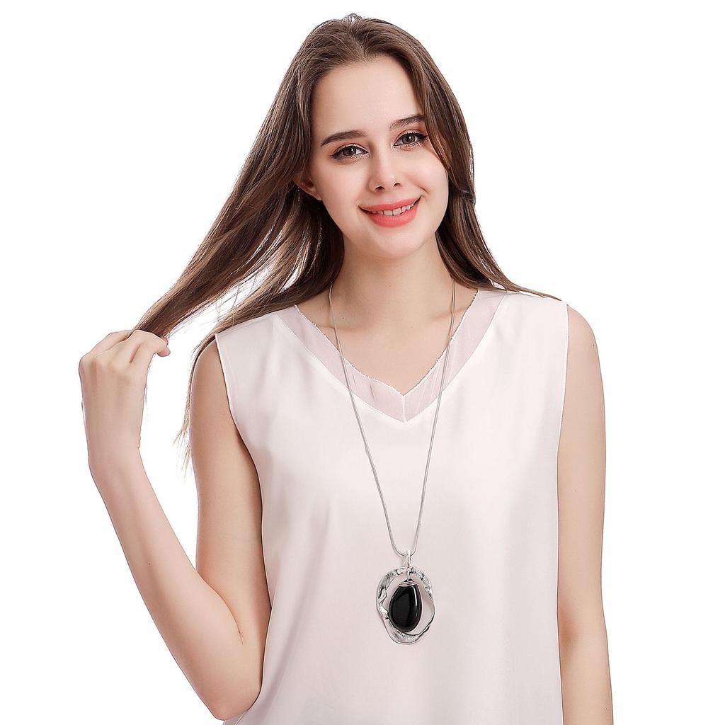 Popular Geometric Resin Pendant Long Women'S Metal Necklace Sweater Chain