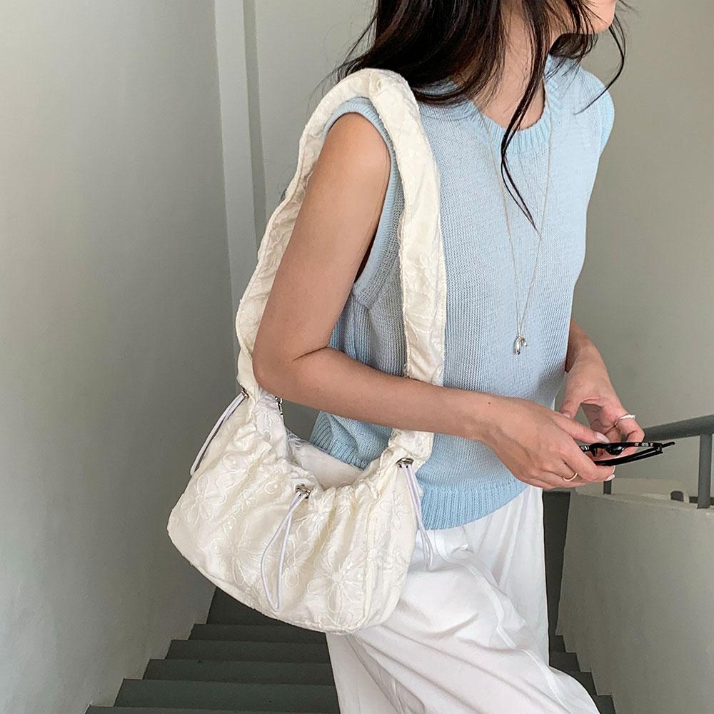 MATTIERE MT_22348 Lightweight Daily Lace Lace Scrunchie Crossbody Bag