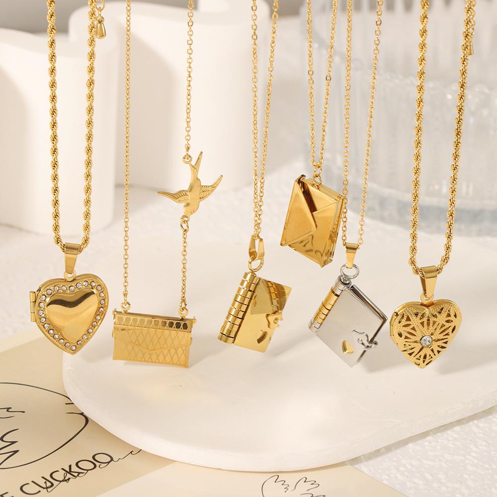 European and American ins style, couple book pendant necklace love open and close book necklace collarbone chain female