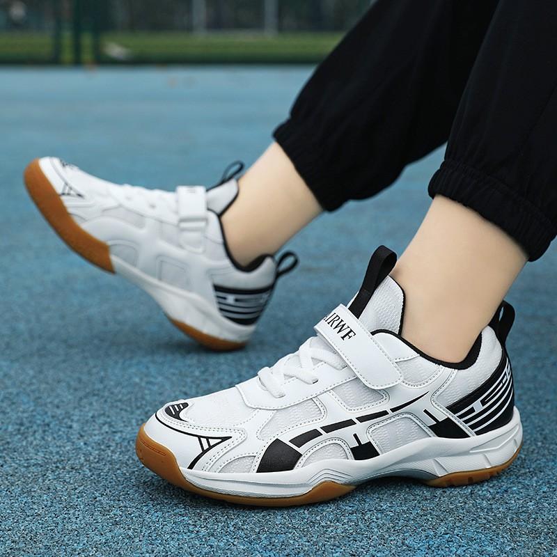 Kids Badminton Shoes Boys Girls Lightweight Cushioned Sports Sneakers Tennis Table Training