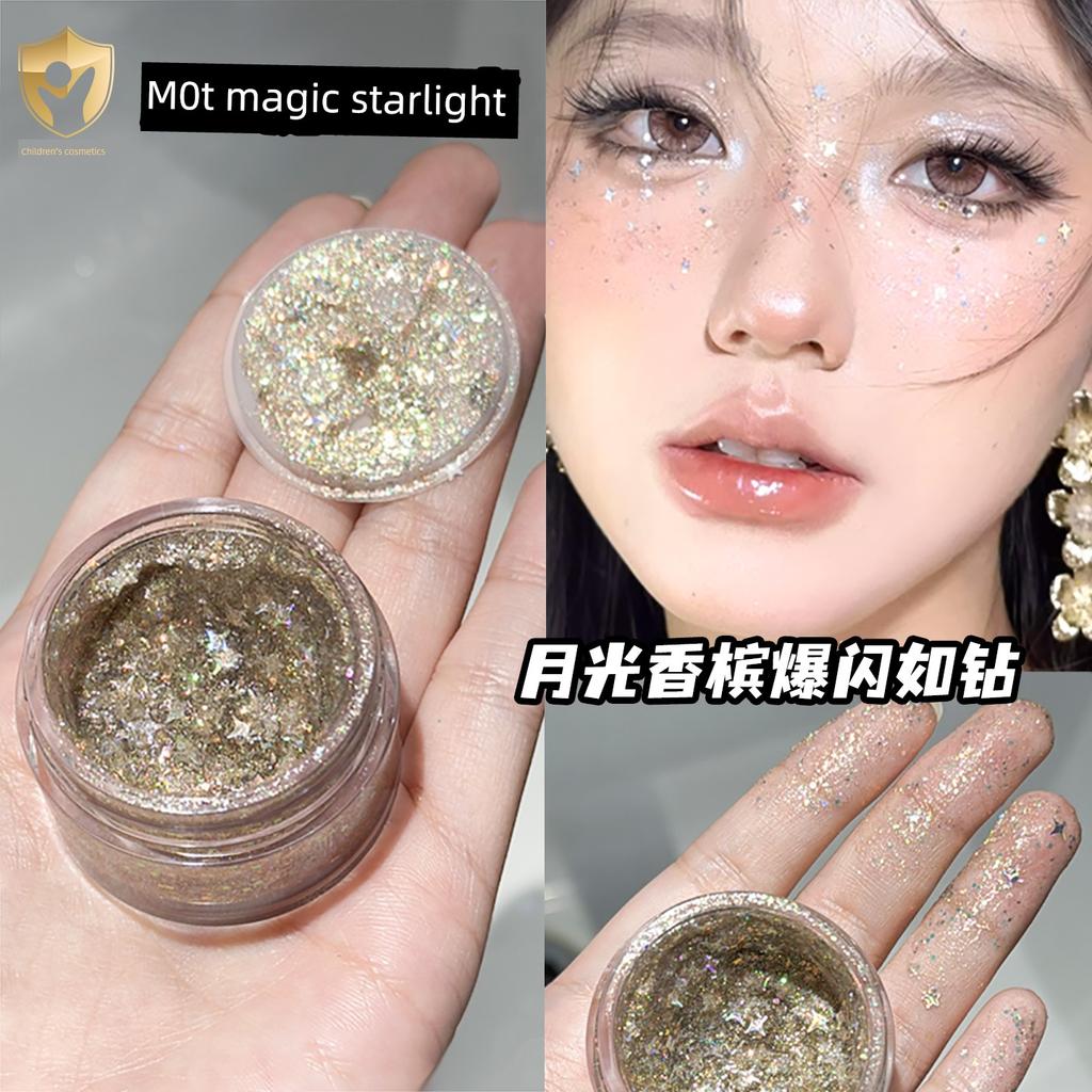 Stage Makeup Glitter Eyeshadow for June 1St Performance, Special Makeup for Performances, Carmela Large Glitter Gel, Sparkling Performance Makeup
