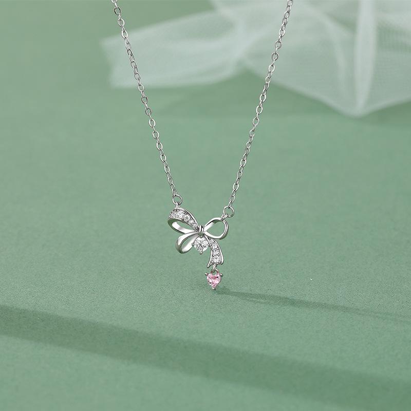 Collier en diamant rose avec nœud papillon, style polyvalent et décontracté, petit et frais, chaîne de clavicule de niche