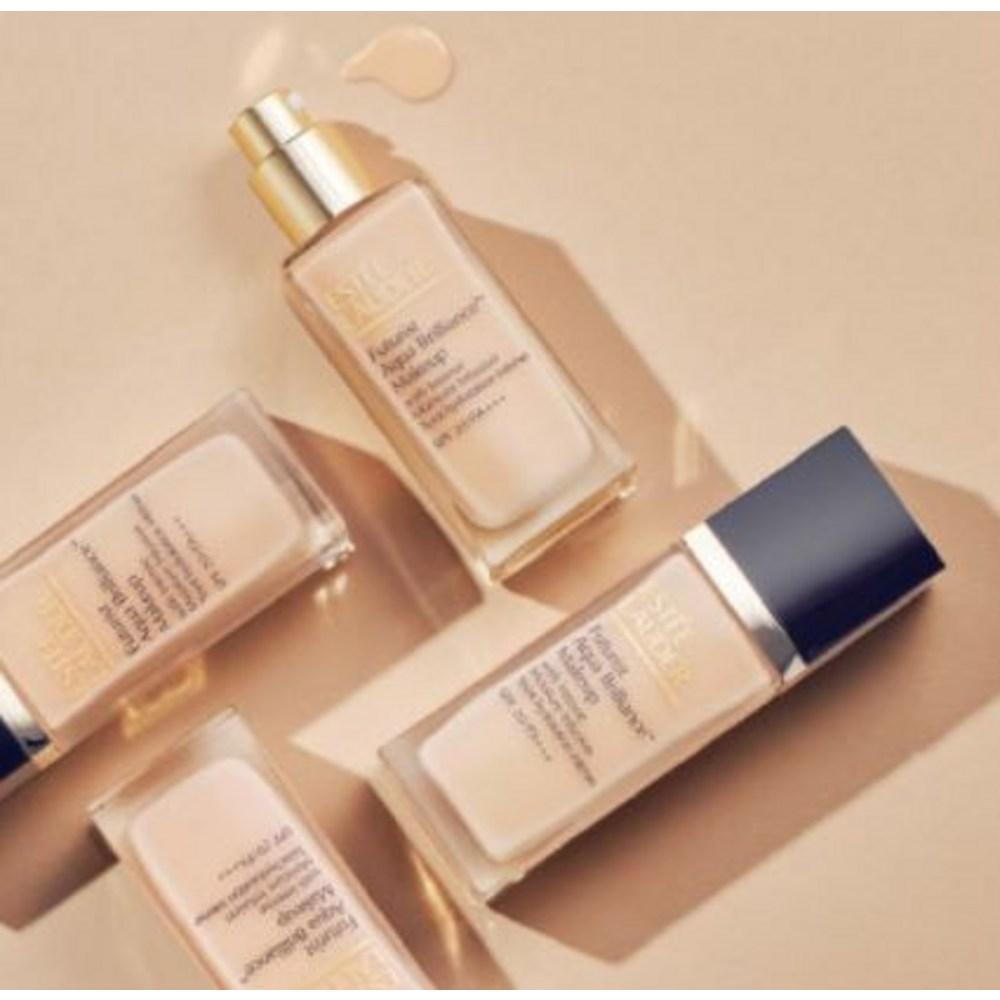 Futurist Aqua Brilliance SPF 20 PA+++ 30ml, Cool Porcelain, 1 Pc.