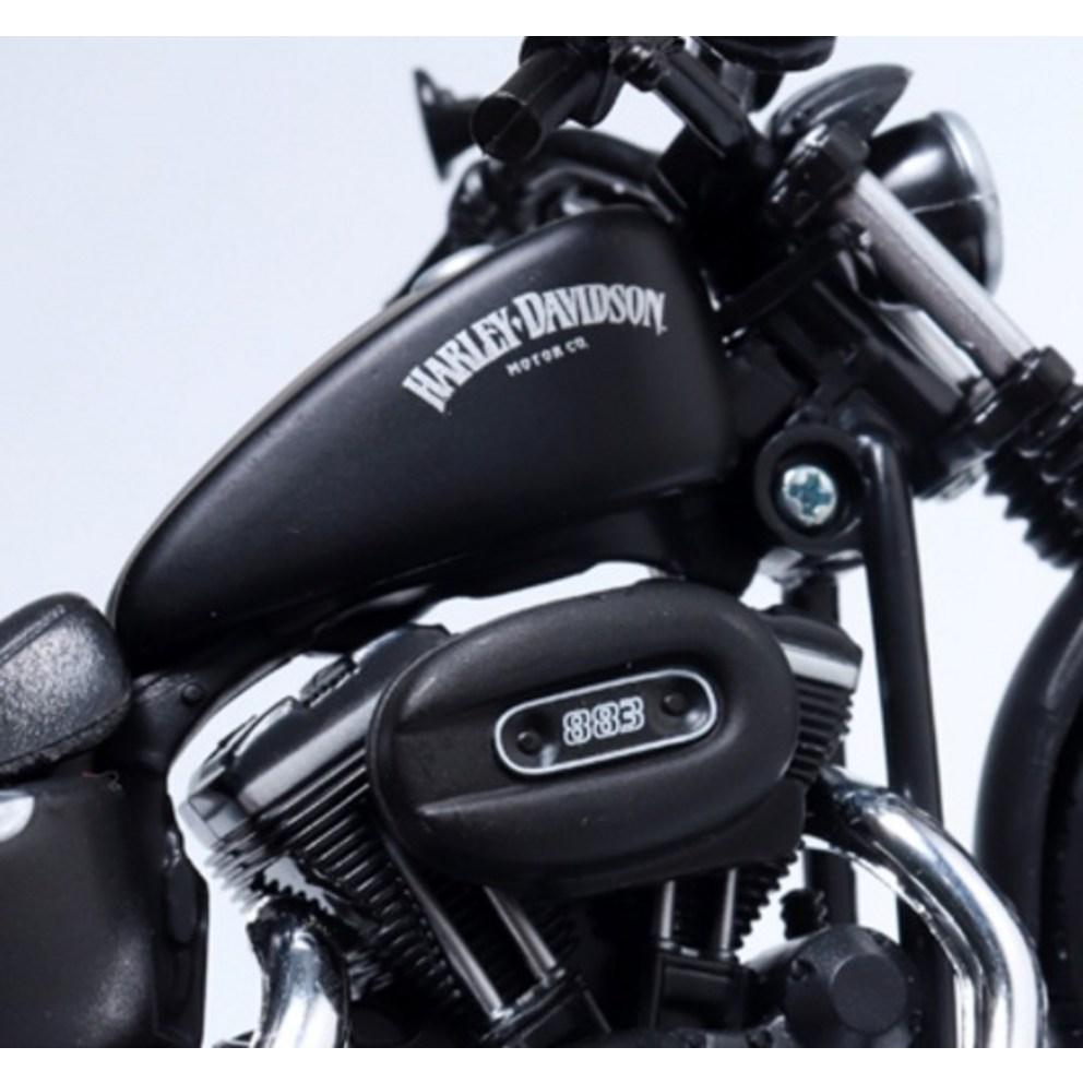 Maisto 1:12 Harley-Davidson Sportster Iron 883 Pressgjuten Motorcykelmodell (Matt Svart)