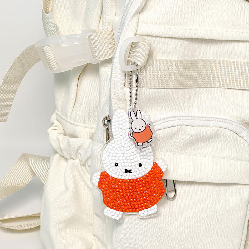 How to make a Miffy gemstone cross-stitch keychain Miffy Gem Cross Stitch Keychain Making_Random