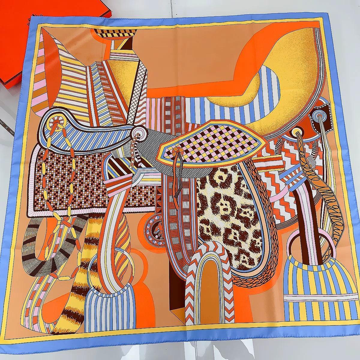 

90CM Manual Hand Rolled Twill Silk Scarf Women Chain Print Square Scarves Wraps Echarpes Silk Foulards Femme Bandana Head Hijab 90cm