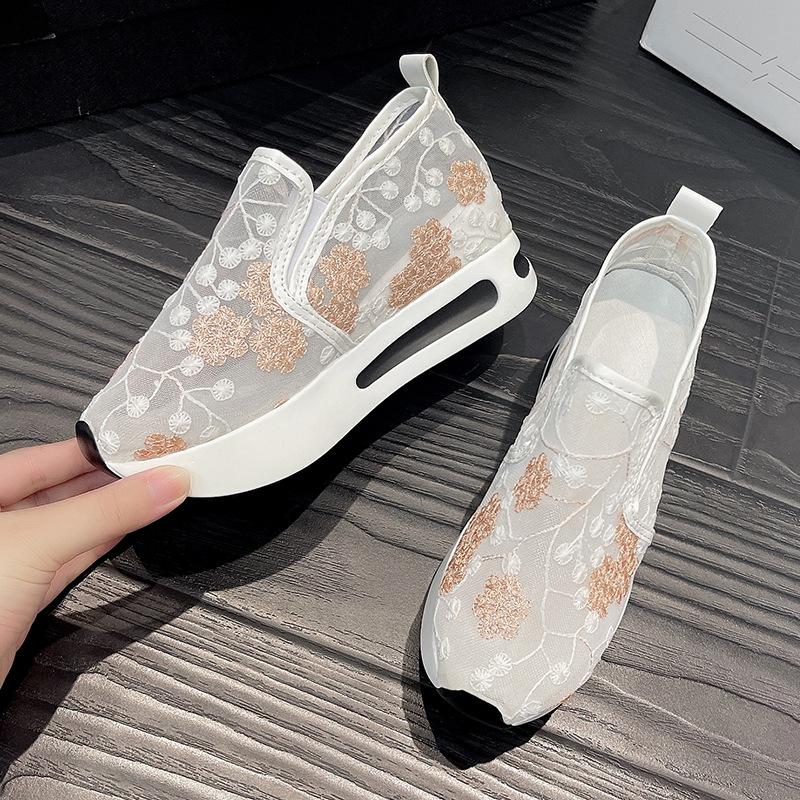 Spring and Summer New Round Head Cover Foot Thick Sole Casual Large Size Women's Deep Mouth Sports Embroidery Mesh Single Shoes Women