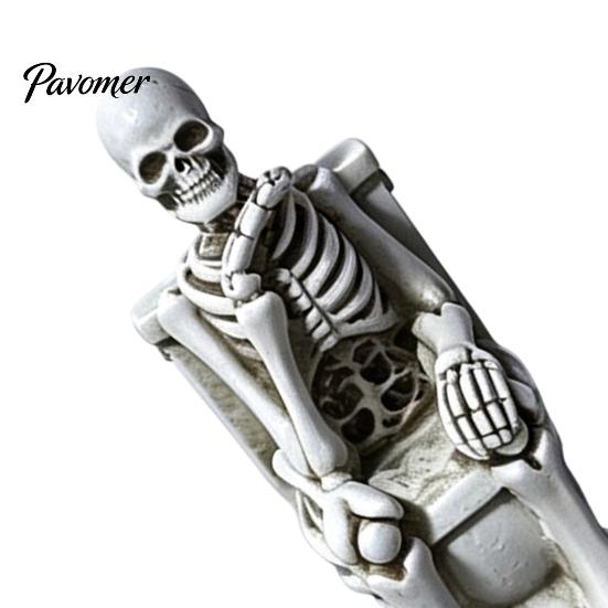 Halloween Statue Skeleton on Toilet Figurine, Funny Gothic Bathroom Statue, Spooky Creepy Home Accents Resin Ornament for Office Shelf Desk Decor Aged