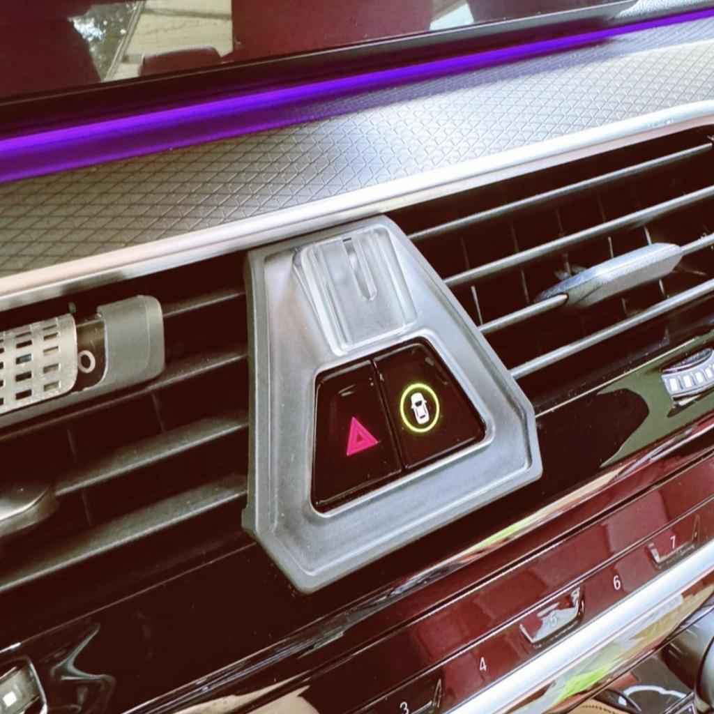 For BMW X3 X5 X6 X7G45 G05 G06 G07 2 3 4 5series G42 G30 G22 G60 2025 Car Wireless Charging Car Phone Mount MagSafe Accessories