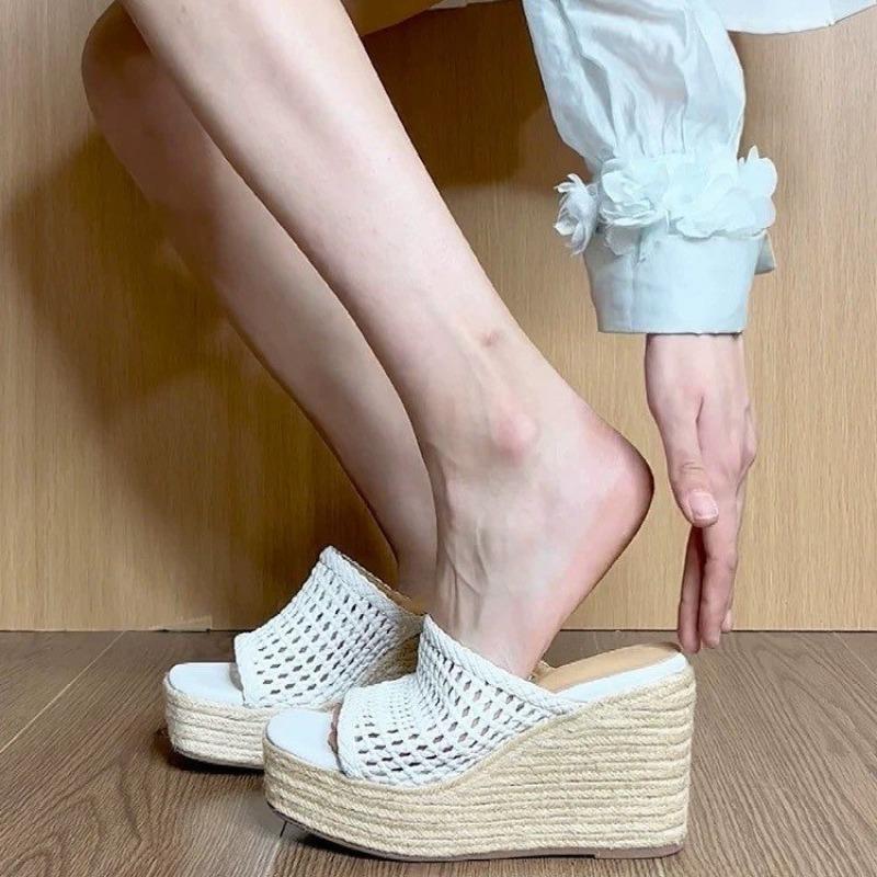 Fashion 2025 Summer New Mesh Women's Open Toe Slippers Round Toe Platform Wedges Sandals Outdoor Hollow Breathable Daily Casual Slippers