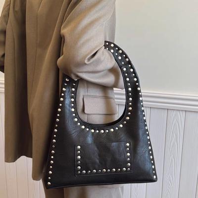 Vintage Rivet Shoulder Underarm Bag The United States Fashion Motorcycle Bag Large Capacity Fashion All-match Handbag Commute