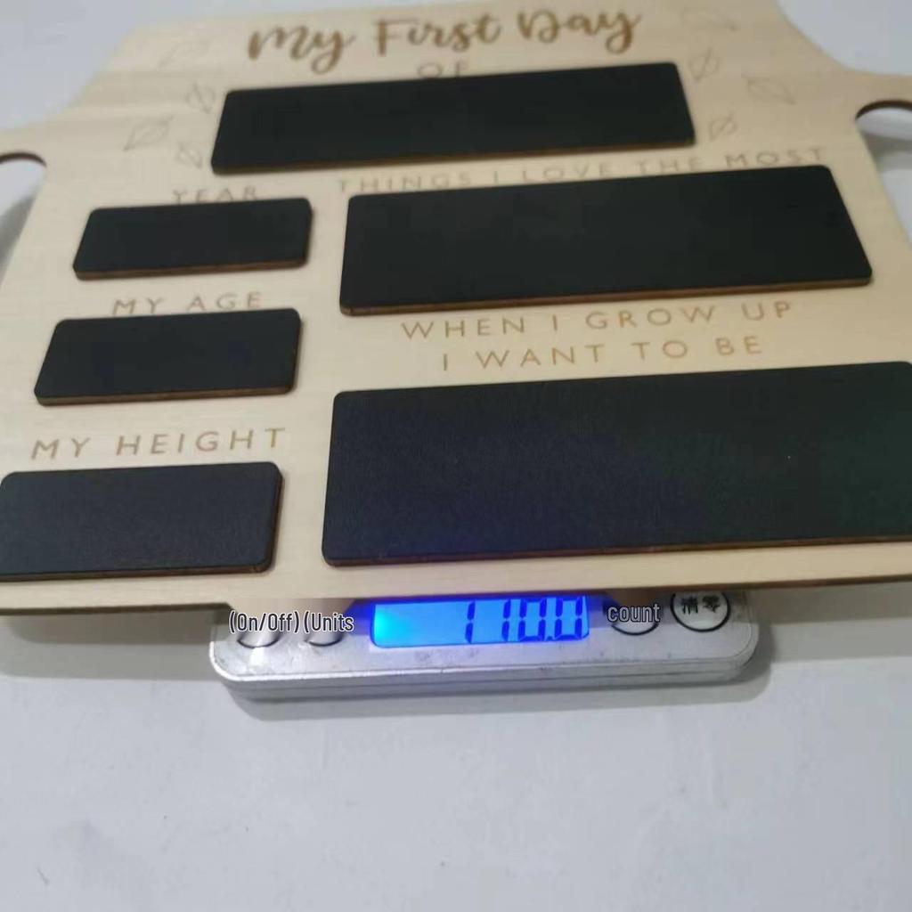 Drewniana Tablica Memo Wielokrotnego Użytku z Uchwytem na Zdjęcia - Idealna do Edukacji Przedszkolnej i Wczesnoszkolnej