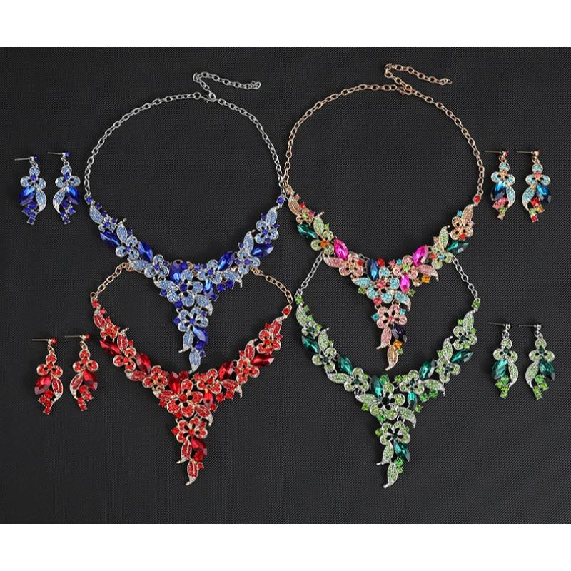 GemChic Damen-Halskette mit Anhänger und Ohrringen, exquisite Legierung, Zweig, Blumen, Kristall, Strass, Schlüsselbein, zweiteiliges Set, Schmuckgeschenk für Geburtstag und Weihnachten