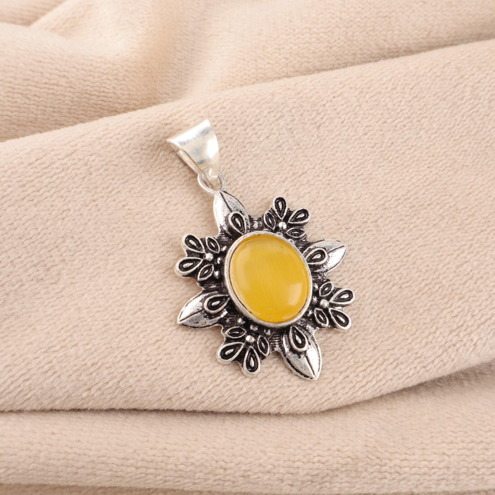 

Yellow Cat s Eye Gemstone 925 Sterling Silver Jewelry Handcrafted Pendant 1.62 CP-12-46