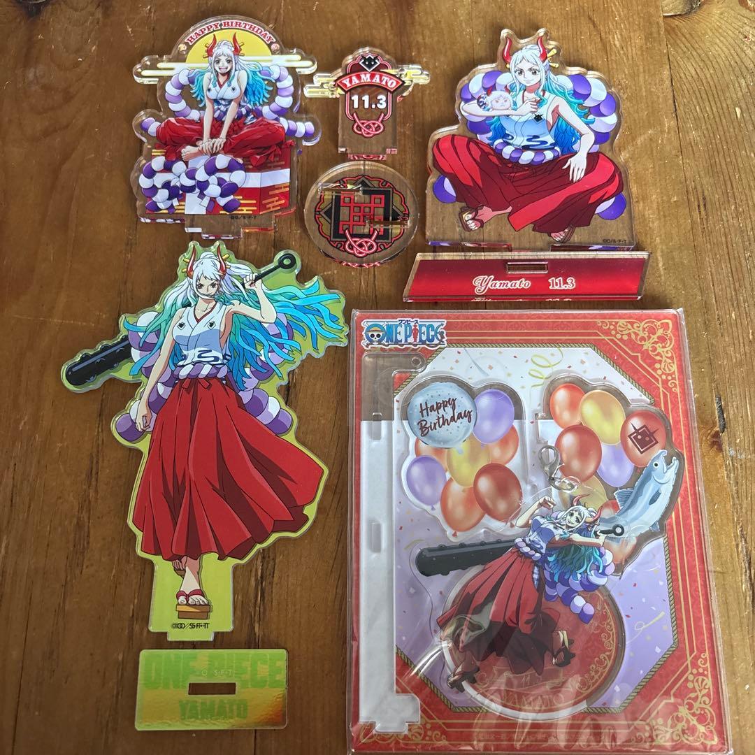 Used ONE PIECE Yamato Acrylic Stand Birthday Cross Store 4 Pieces