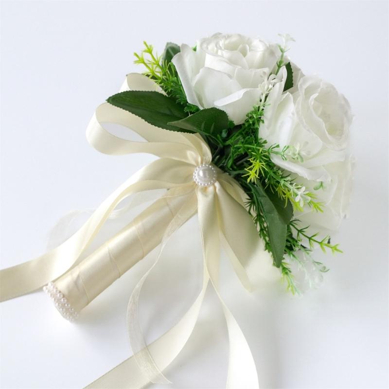 Brautstrauß Handgefertigt Hochzeitsdekoration Blumenkombination Rosenstrauß für eine elegante Jubiläumsfeier