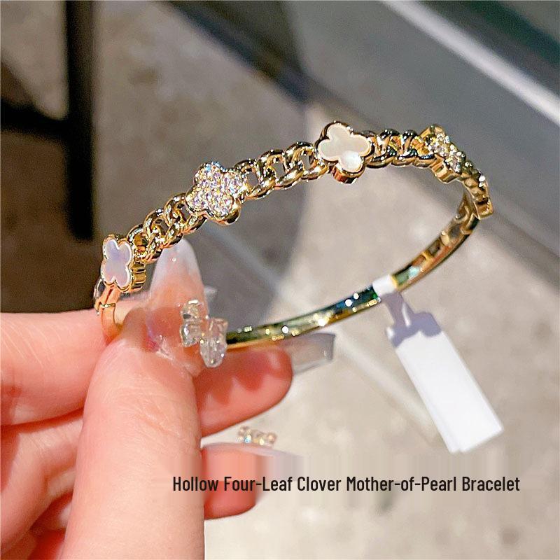 Elegant Zirconia Bamboo Bracelet: Gold-Plated Copper for a Sophisticated Touch