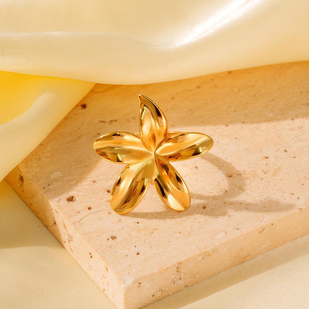 European & American Fashion Stainless Steel Flower Ring, 18k Gold-Plated Open Adjustable Jewelry
